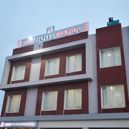 โรงแรมมินต์ พรีเมีย Zirakpur ภายนอก รูปภาพ