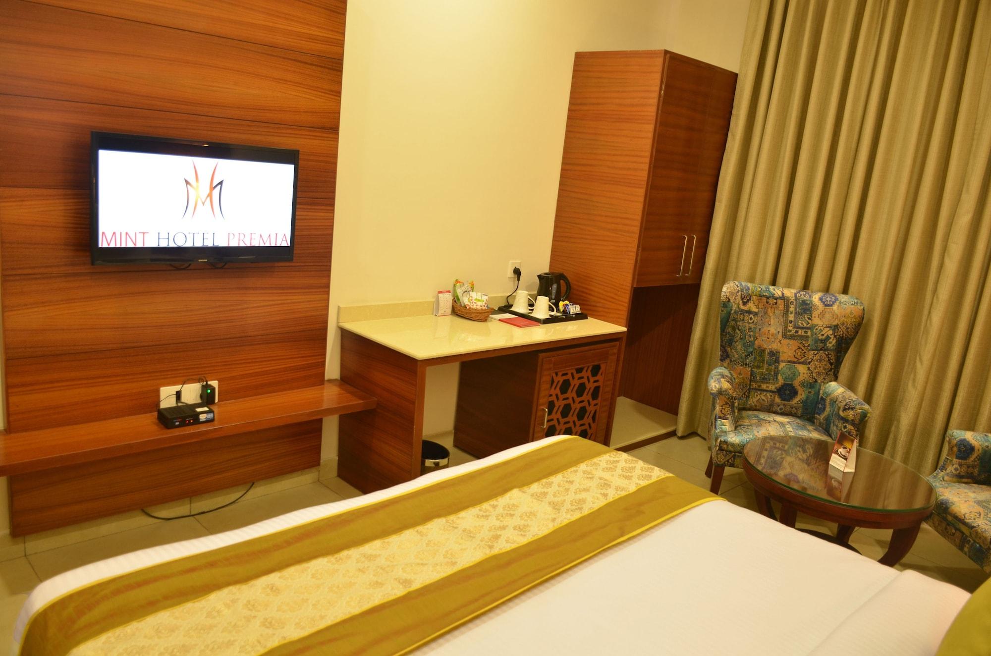 โรงแรมมินต์ พรีเมีย Zirakpur ภายนอก รูปภาพ
