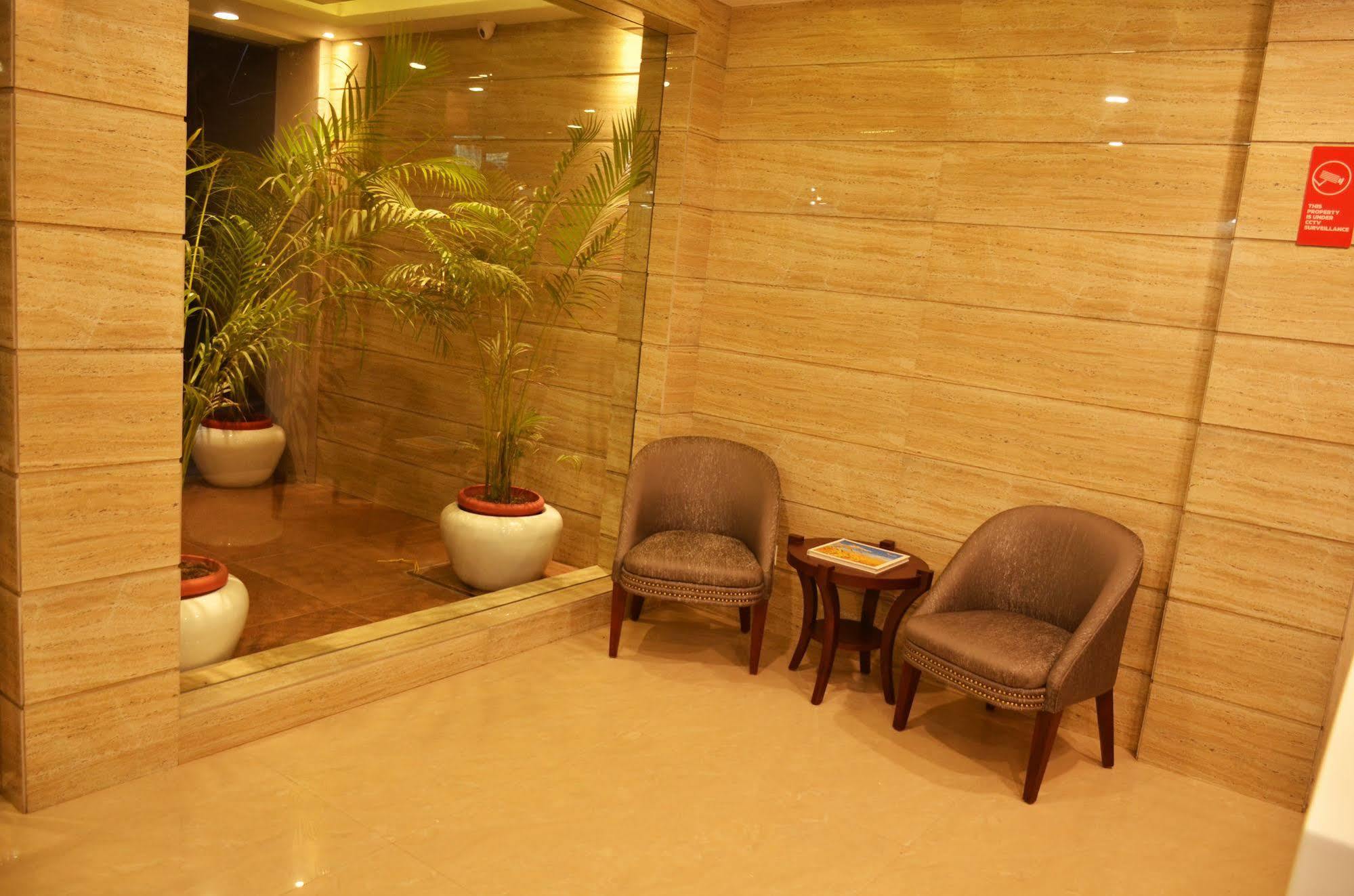 โรงแรมมินต์ พรีเมีย Zirakpur ภายนอก รูปภาพ