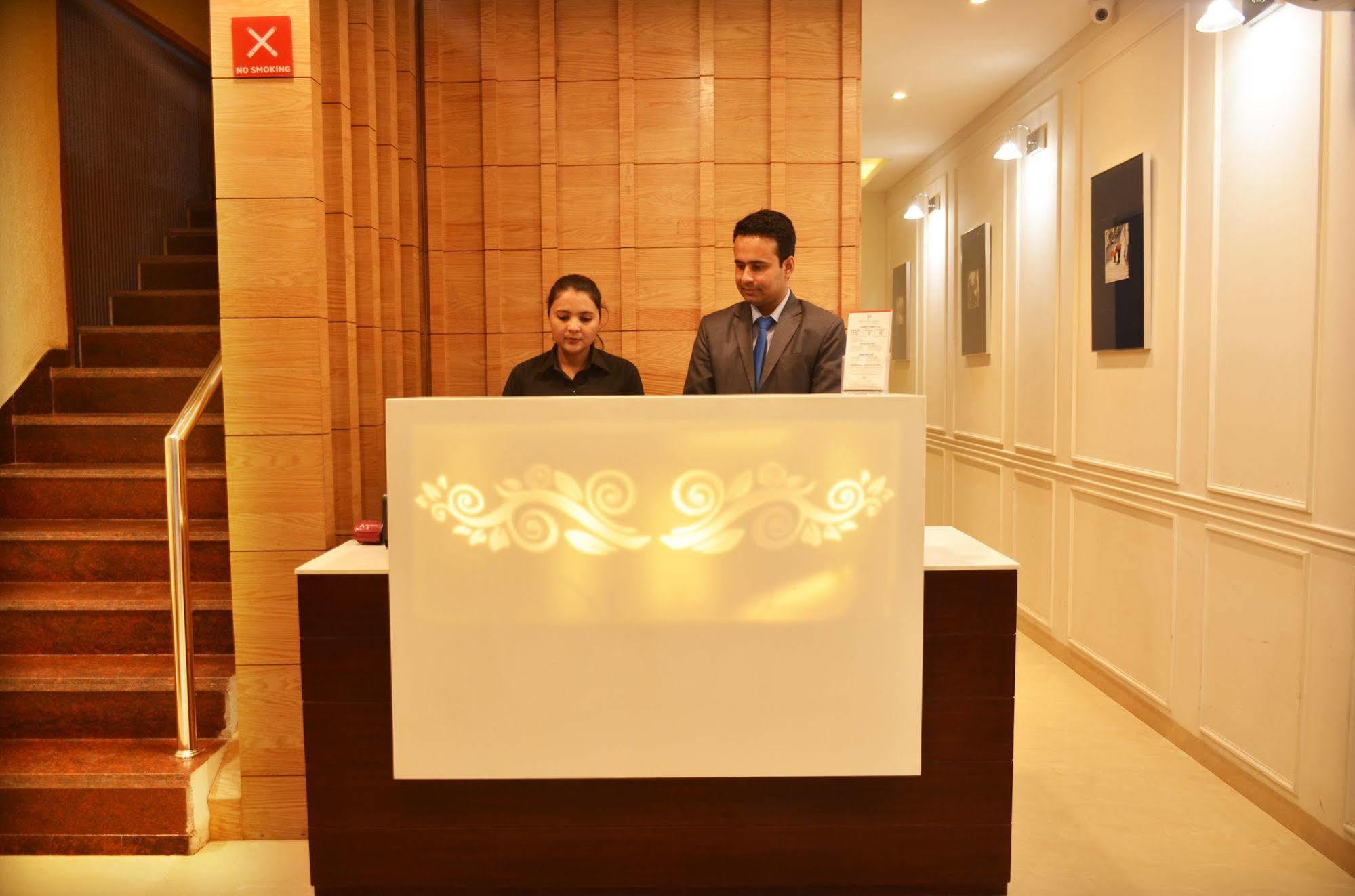 โรงแรมมินต์ พรีเมีย Zirakpur ภายนอก รูปภาพ